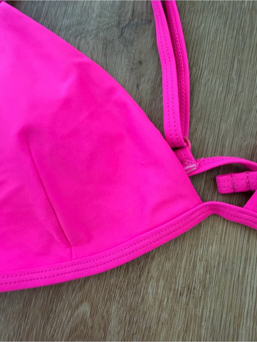GOOD AMERICAN Women's Neon Pink Bikini Set with Matching Sarong